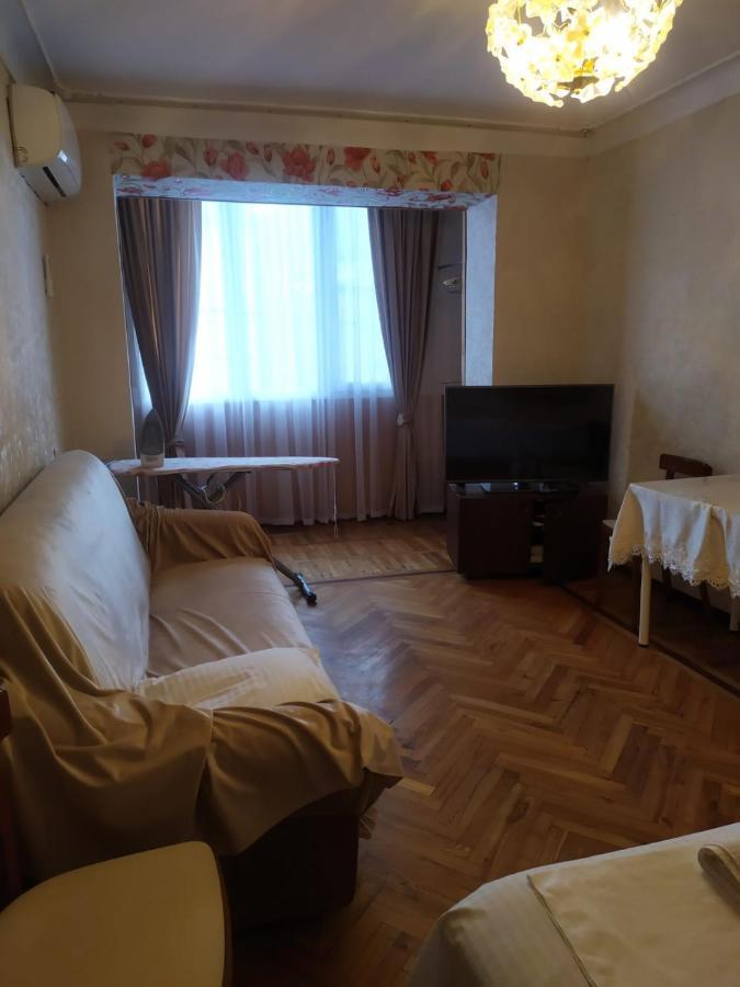 Апартаменты Квартира в Гаграх Экстерьер фото